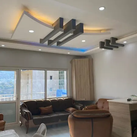 Beautiful Renovated Flat,New Furniture, Stunning View