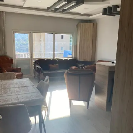 Beautiful Renovated Flat,New Furniture, Stunning View